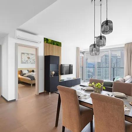 Eurovea Tower - Luke Danube 25 * ברטיסלאבה