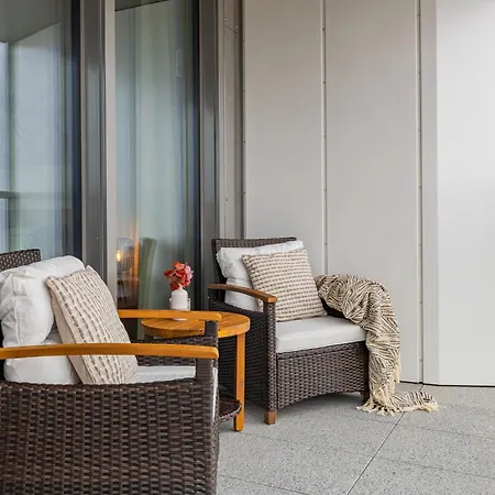 Eurovea Tower - Luke Danube 25 Apartment