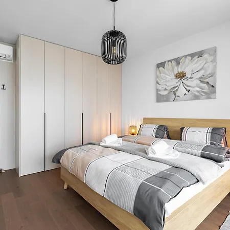 Eurovea Tower - Luke Danube 25 Lägenhet Bratislava