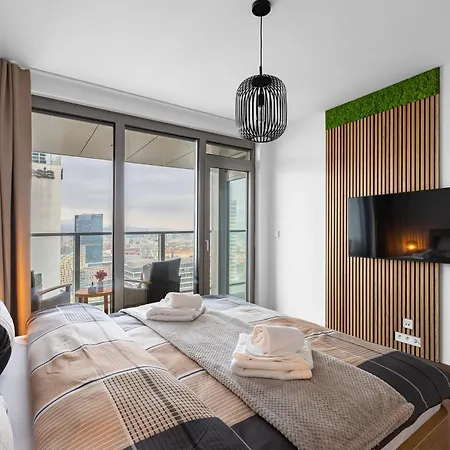 Eurovea Tower - Luke Danube 25 *