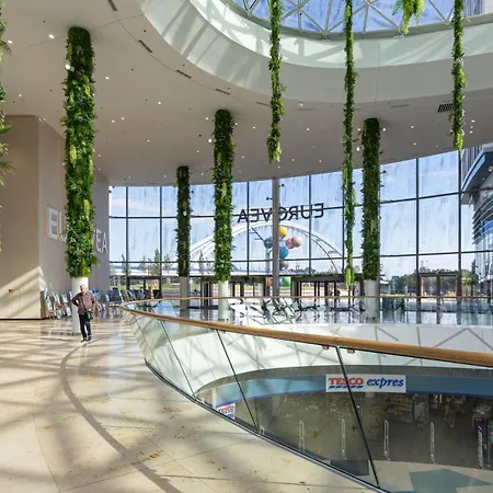 Eurovea Tower - Luke Danube 25 Lägenhet *