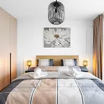 Lägenhet Eurovea Tower - Luke Danube 25 *
